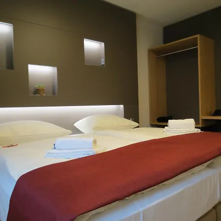 Neuthor Hotel 3*