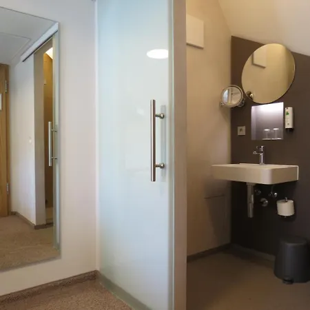 Hotel Neuthor 3*